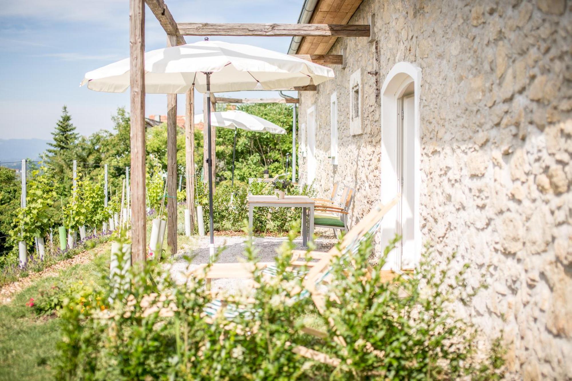 Winzarei, Weingut Tement Villa Berghausen Room photo